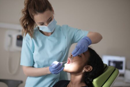 wyrwanie zęba u dentysty